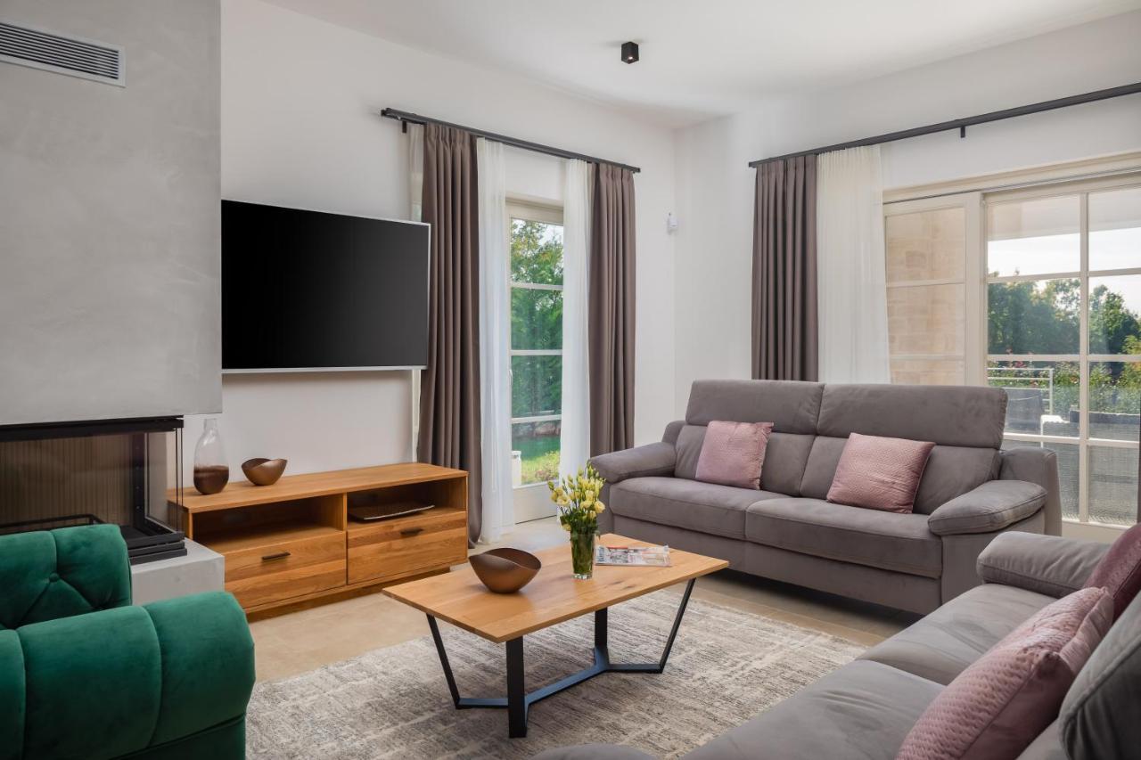 Villa Florence By Ilc-Istria Luxury Collection Бъртонигла Екстериор снимка